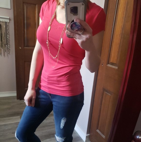 Fitted tee - Picture 4 of 5